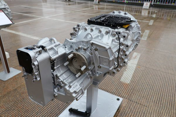元览品鉴：解放2021新品J7牵引车4x2，专为快递而生