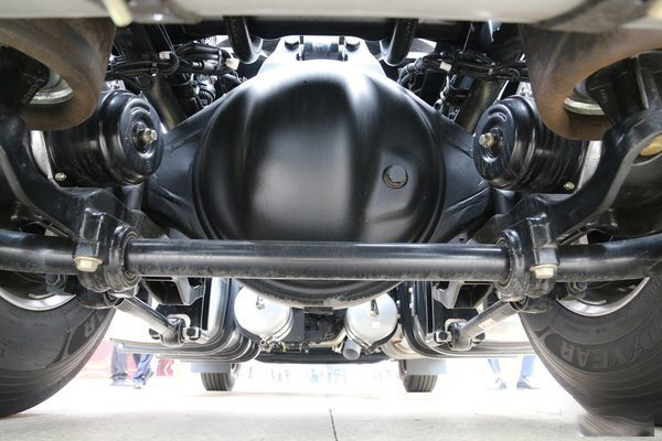 元览品鉴：解放2021新品J7牵引车4x2，专为快递而生